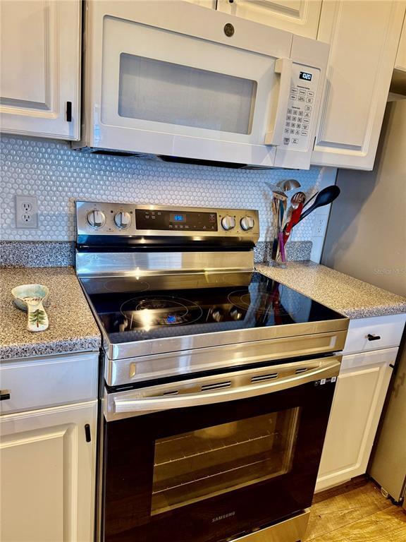 Foto del edificio - 860 N Orange Ave