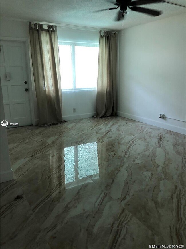 Foto del edificio - 1715 Wiley St