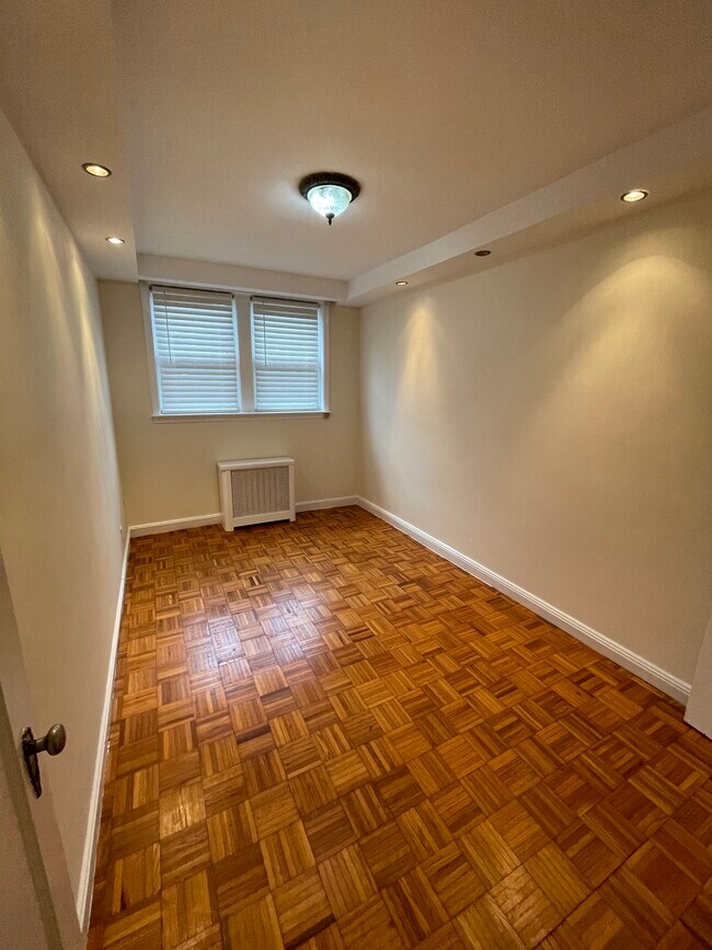 Foto del edificio - 2312 42nd St
