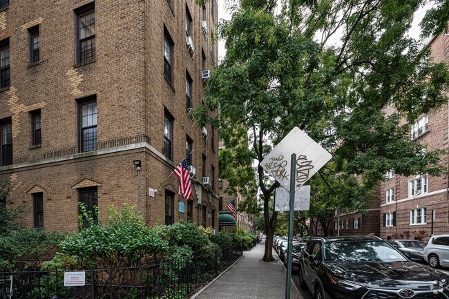 Building Entrance - Maple Court Apartments
