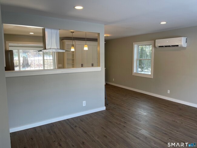 Foto del edificio - 88 Douglas Rd