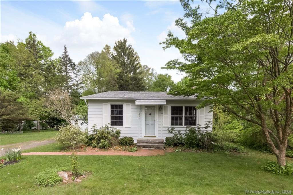 Foto principal - 16 Hickory Rd