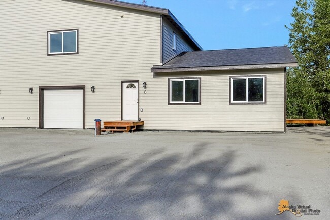 Building Photo - 16320 E Bradford Dr