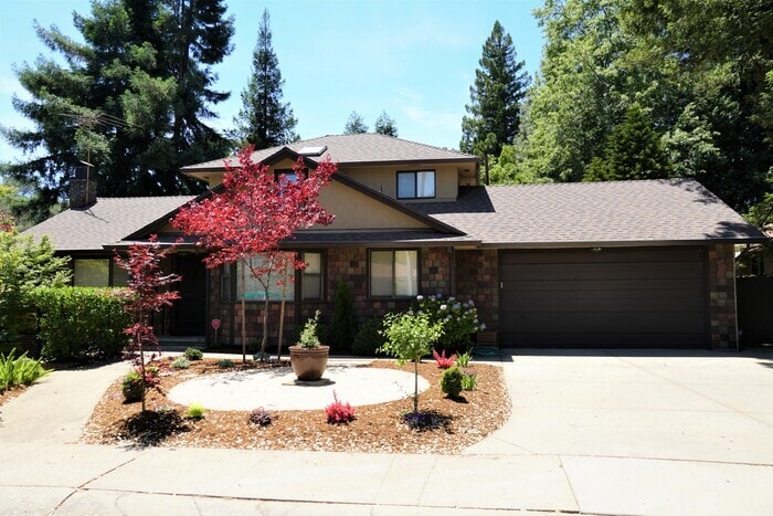 Primary Photo - 2 Bedroom Plus a Den In Folsom! Beautiful ...