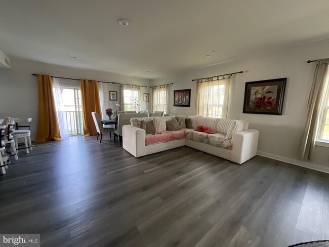 Building Photo - 14724 Silver Hammer Wy