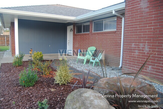 Building Photo - 7261 Dry Creek Rd