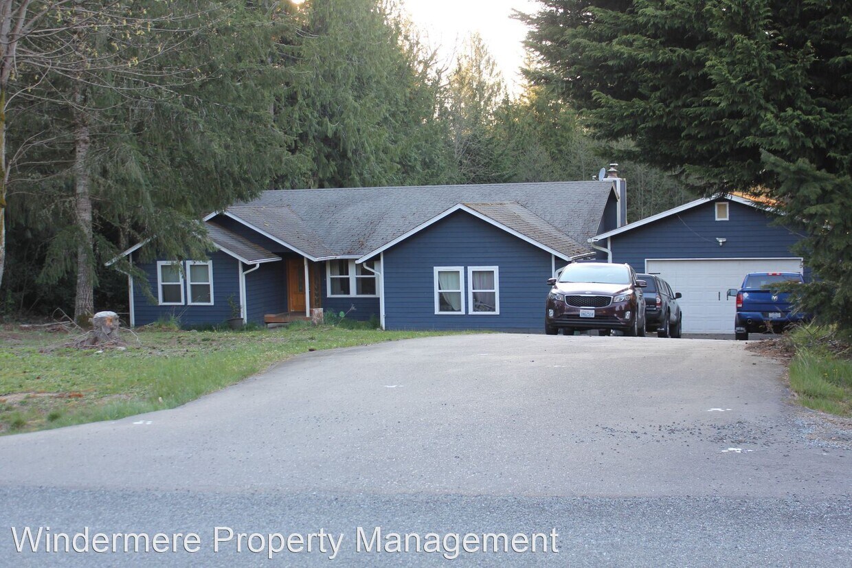 7247 Columbine Pl NW, Seabeck, WA 98380 House Rental in Seabeck, WA