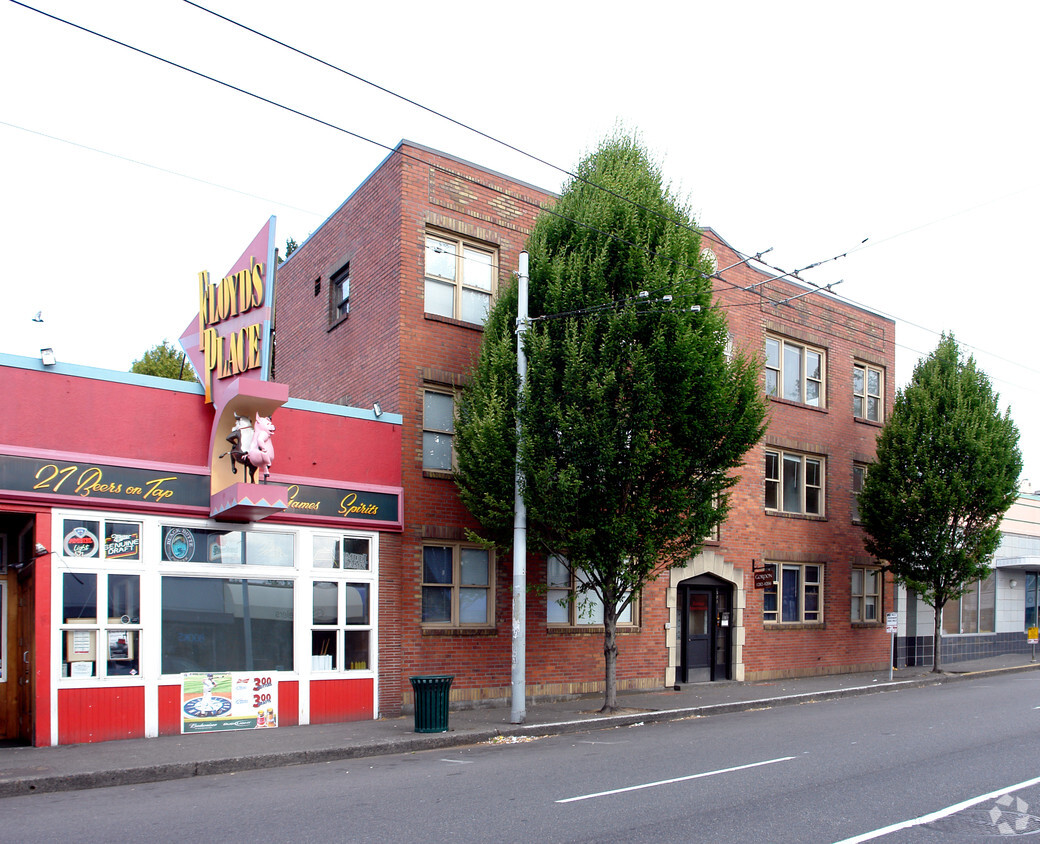 Primary Photo - Gordon Apartments