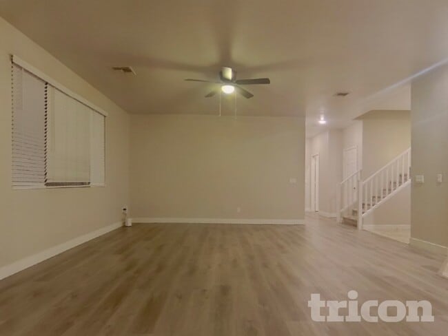 Building Photo - 16221 W La Ventilla Way