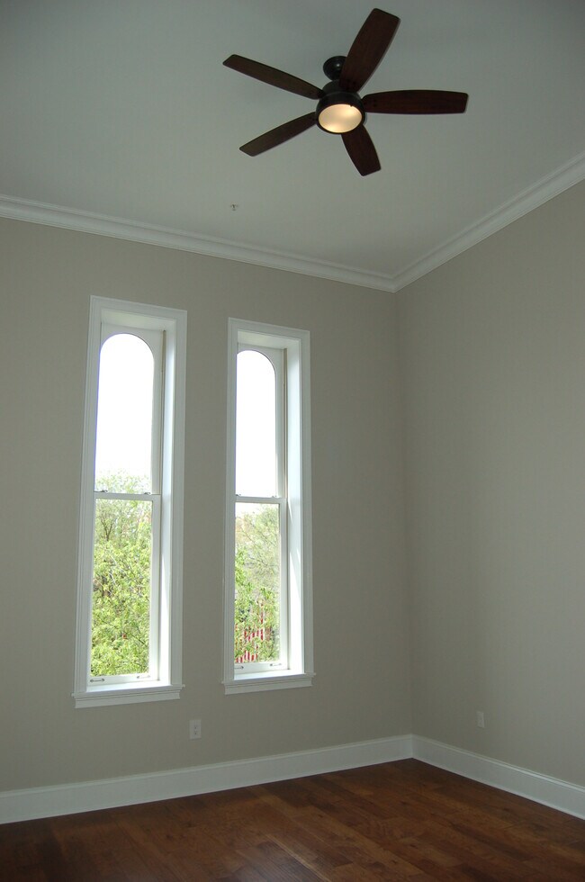 Bedroom - 462 Broadway