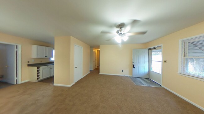 Foto del edificio - 3 Bedroom 1 Bath Rental Home in Newmarket ...