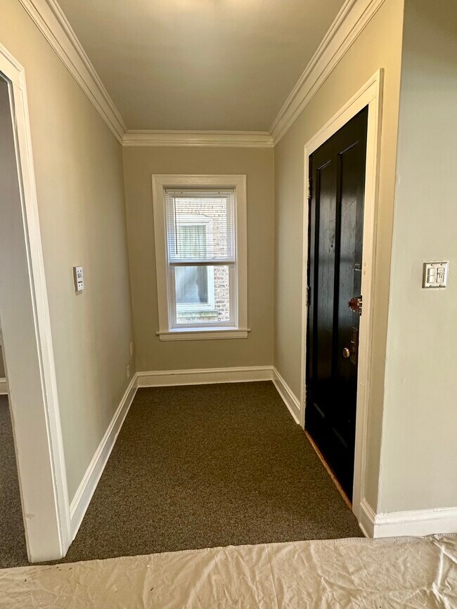 Foto del edificio - 6327 N Oakley Ave
