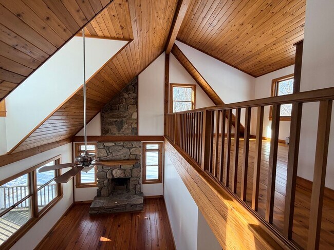 Building Photo - 249 Woodbury Rd