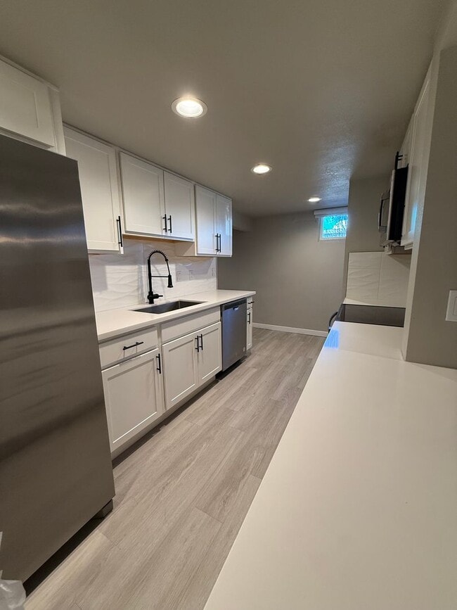 Foto del edificio - 943 S Wells Ave