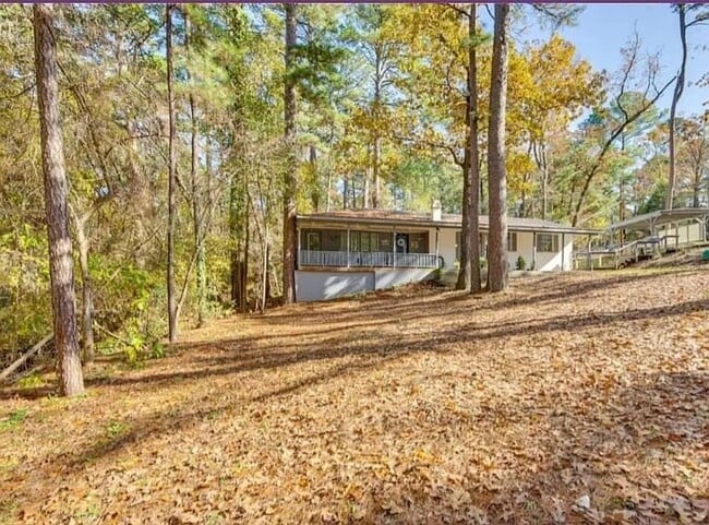 Building Photo - Breathtaking Lake View Retreat with Modern...