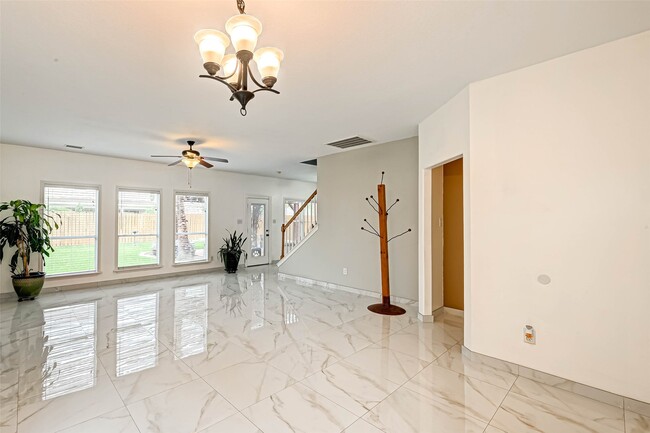 Foto del edificio - 19443 Maywood Falls Cir