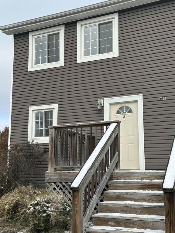 Building Photo - 618 E Campus Dr