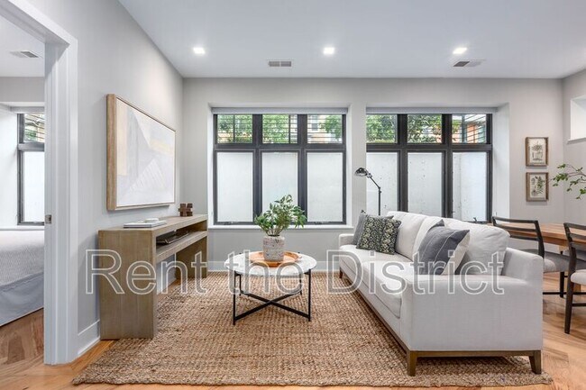 Foto del edificio - 1345 K Street SE