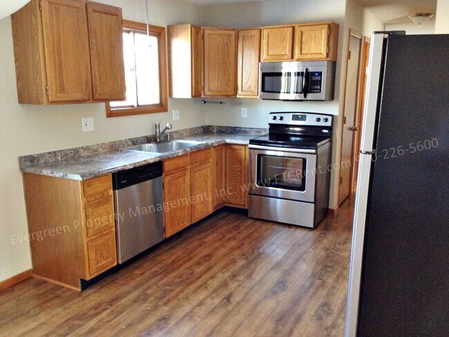 Building Photo - Single Family Home in Fort Collins!