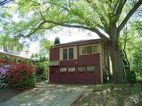 Building Photo - 1197 Stillwood Dr NE