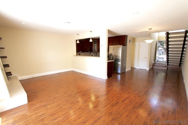 Building Photo - 4224 Loma Riviera Ln