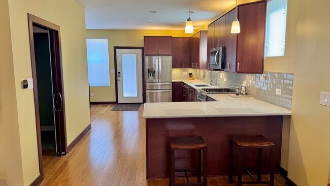 Foto del edificio - 1801 N Washtenaw Ave