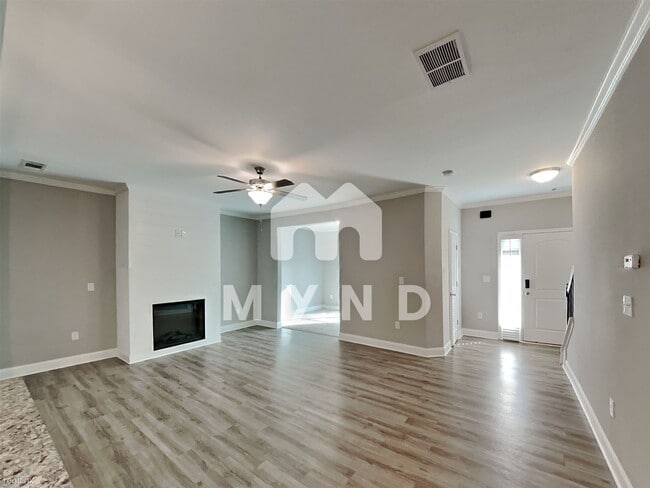 Foto del edificio - 3 br, 3 bath Townhome - 7730 Fawn Cir
