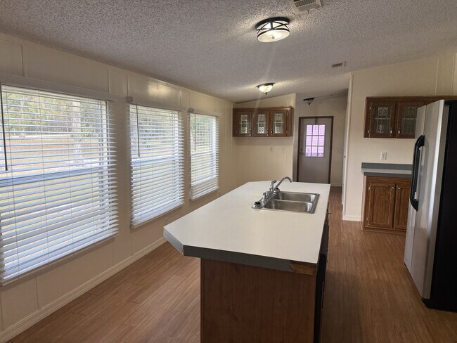 Foto del edificio - 7790 NW 170th St