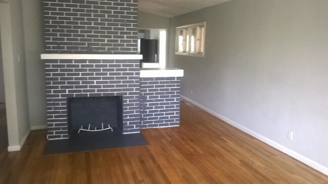 Foto del edificio - 887 Lane Allen Rd