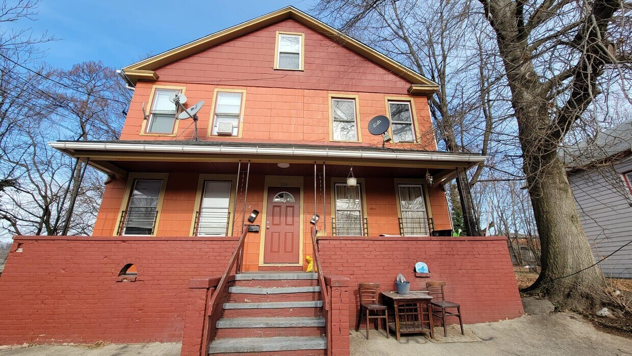 Primary Photo - 123 Cherry Ann St