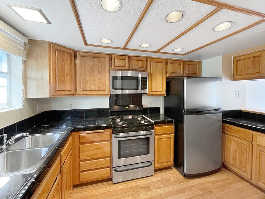 Foto principal - 379 N Mentor Ave