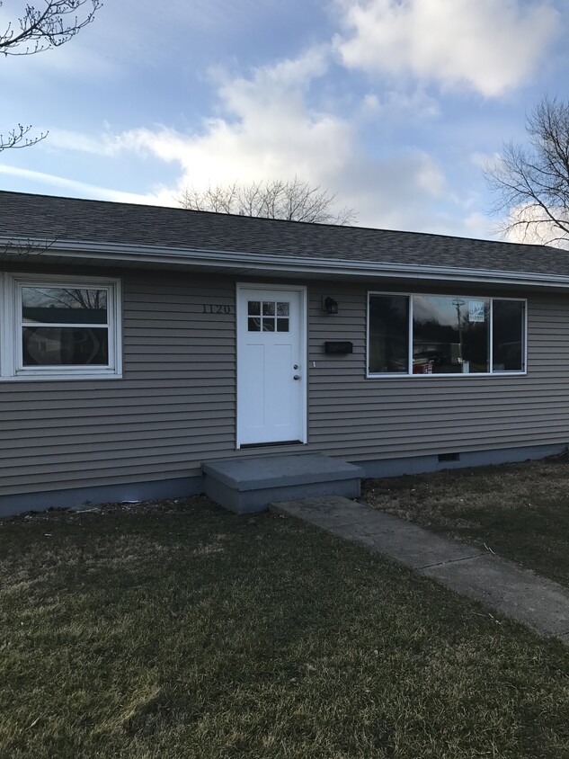 Foto principal - 1120 Rudy Ave
