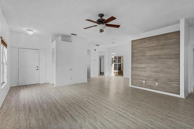 Building Photo - 5673 Parkview Lake Dr