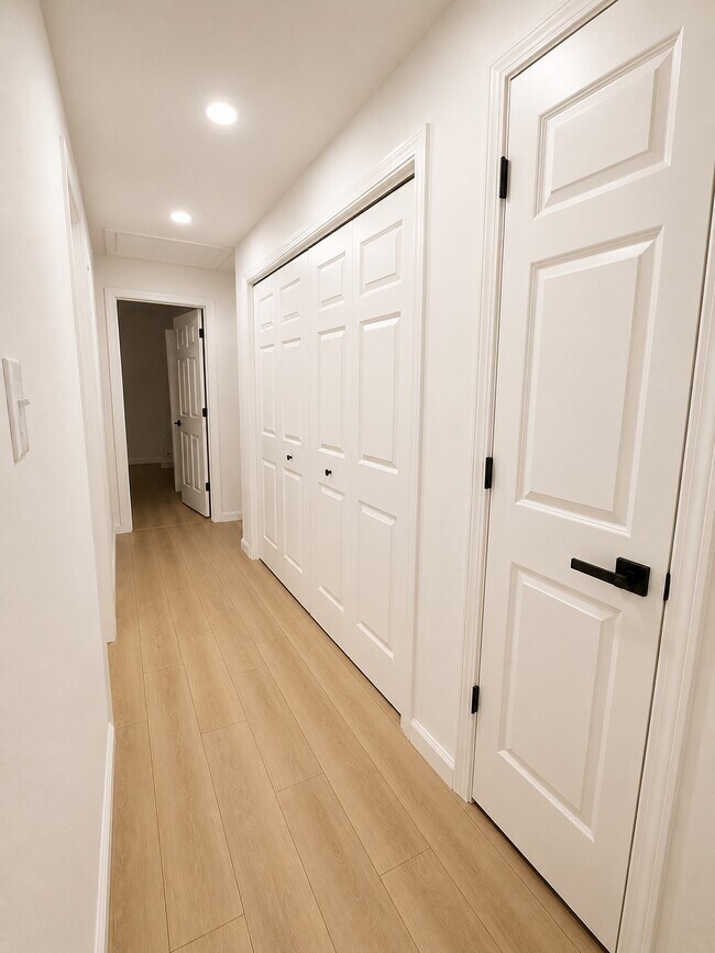 Foto del edificio - 2112 Valley Oaks Dr SE