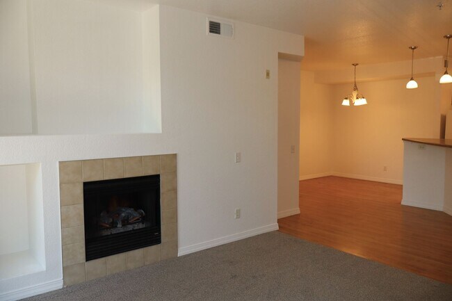 Foto del edificio - Convenient Fort Collins Location – Updated...
