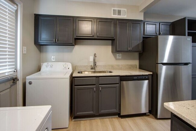 Building Photo - FIRST FULL MONTHS RENT FREE WITH A 13 MONT...