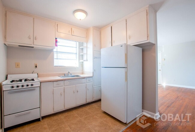 Foto del edificio - 896 Greenwood Ave NE