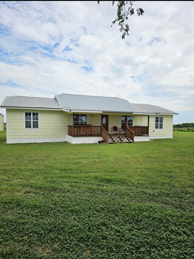 Building Photo - 1229 Co Rd 420