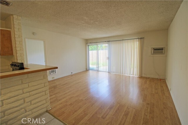 Building Photo - 567 Desert Way