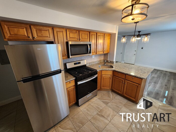 9712 Bustleton Ave, Philadelphia, PA 19115 House Rental in