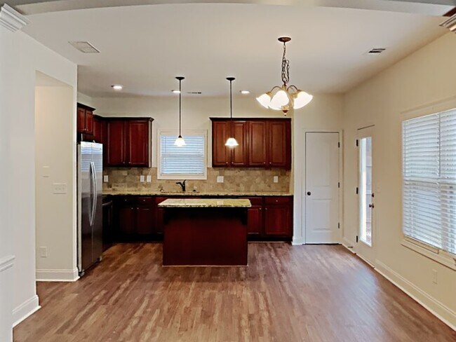 Building Photo - 310 Ascott Lane