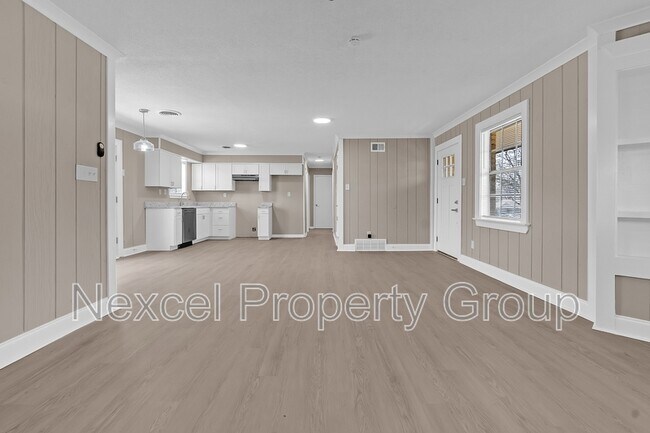 Building Photo - 8254 Whitebrook Dr