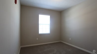 Bedroom - 2BR, 2BA - 965 SF - The Jefferson - Brook Lane Apartments