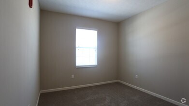 Bedroom - 2BR, 2BA - 965 SF - The Jefferson - Brook Lane Apartments