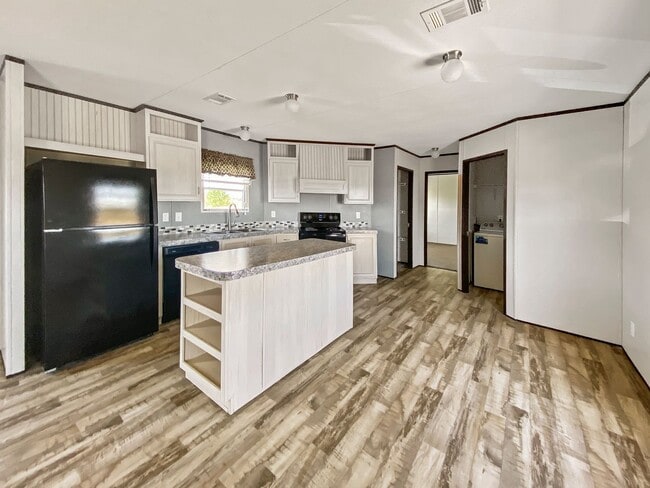 Building Photo - 2902 Jones Road | Hobbs