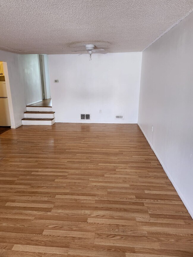 Building Photo - 145 Snowshoe Ct