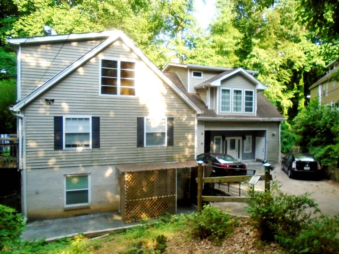 Primary Photo - 1463 Southland Vista Ct NE