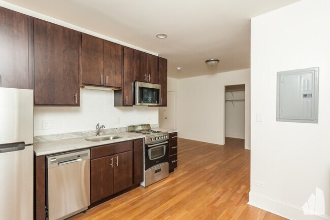 Building Photo - 4840 N Kimball Ave