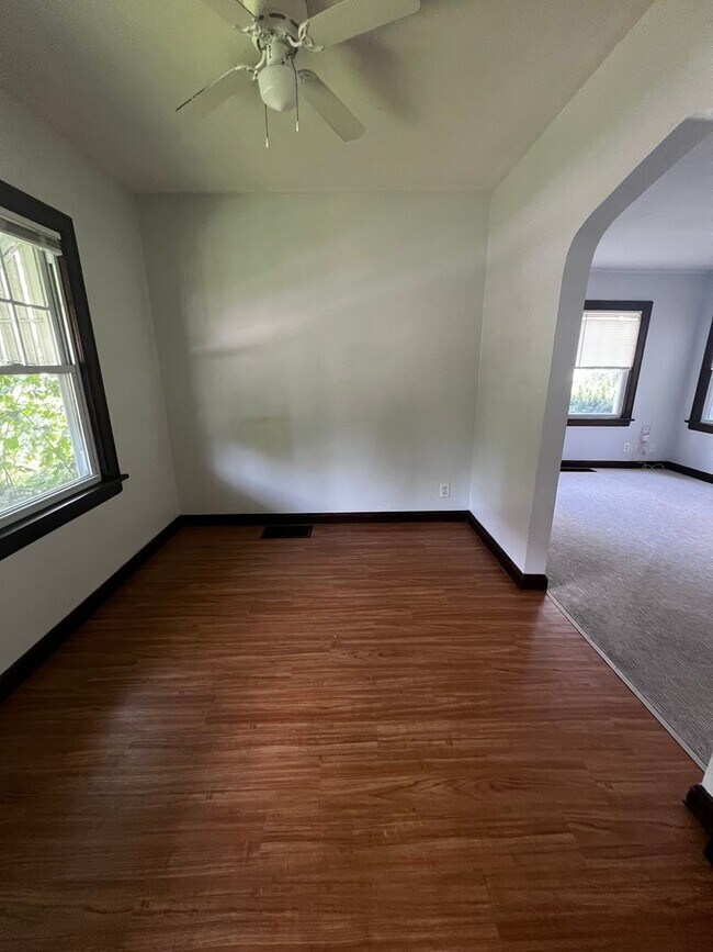 Foto del edificio - 1455 W 12th St