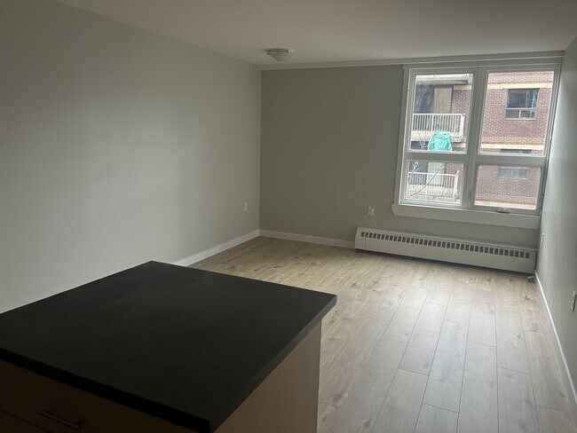 Building Photo - 5222-5222 Green St